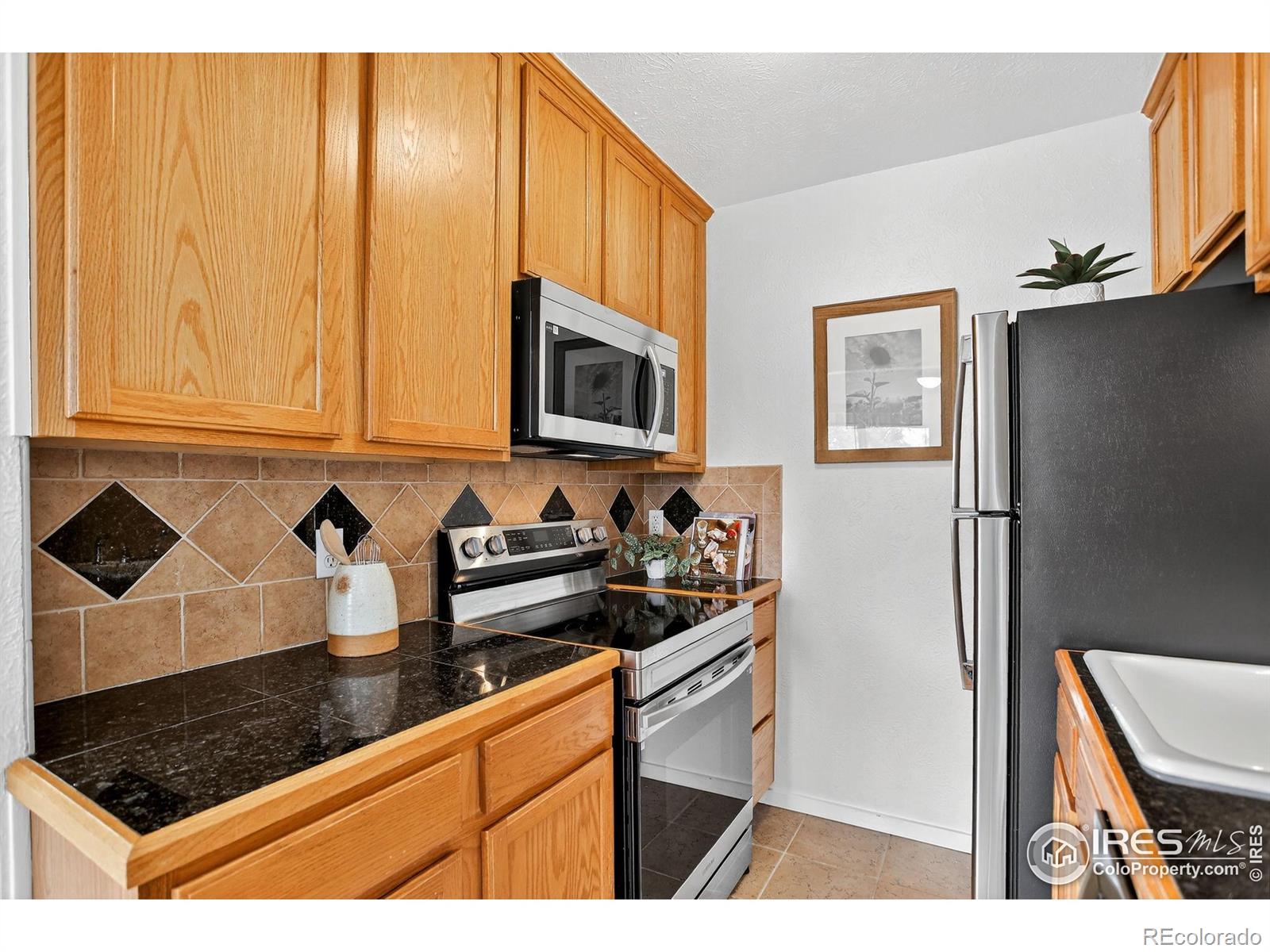 MLS Image #6 for 733 e 2nd avenue,denver, Colorado