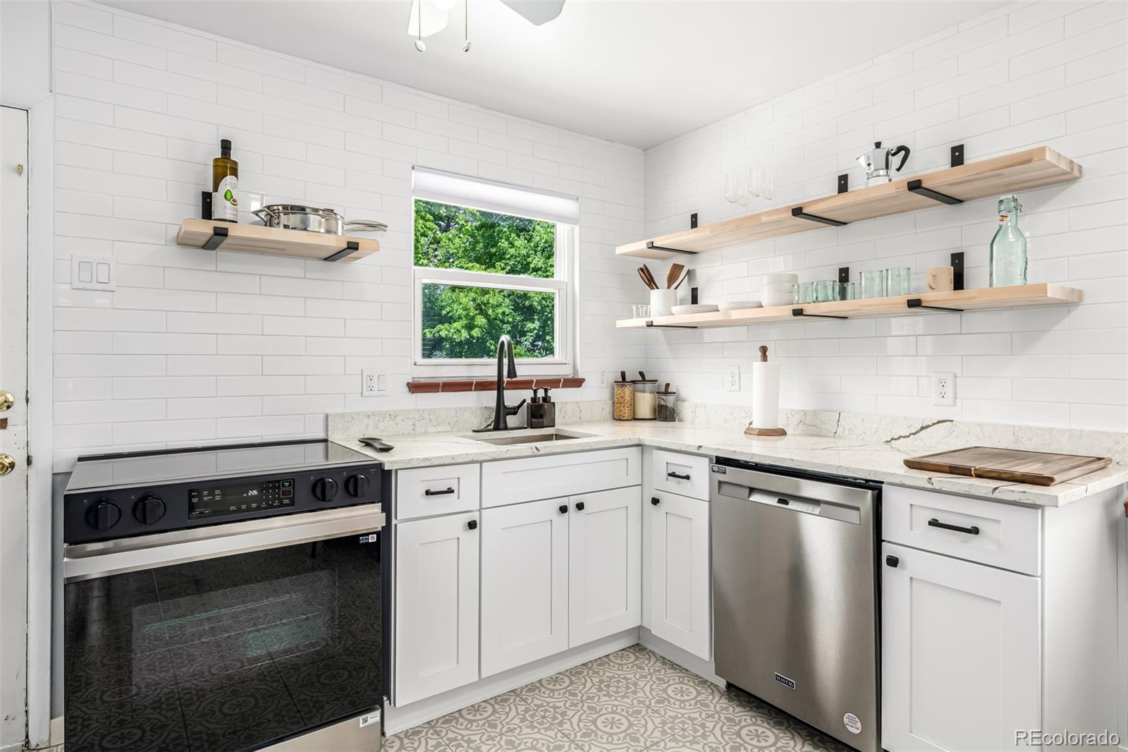 MLS Image #13 for 1601 s yates street,denver, Colorado