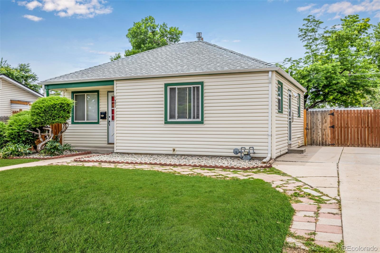 MLS Image #2 for 1601 s yates street,denver, Colorado