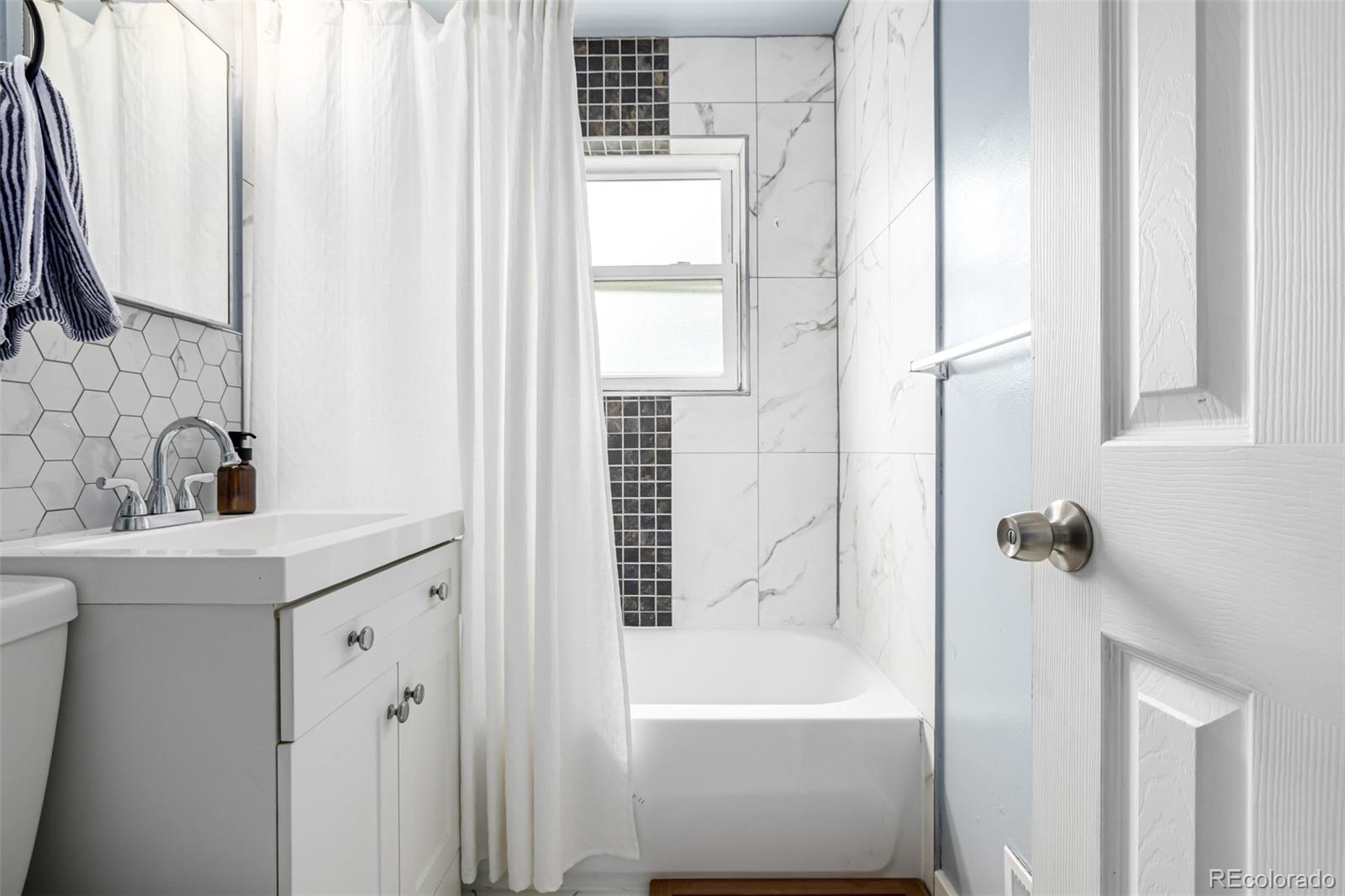 MLS Image #24 for 1601 s yates street,denver, Colorado