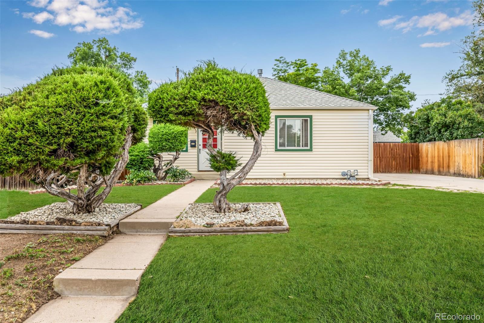 MLS Image #4 for 1601 s yates street,denver, Colorado