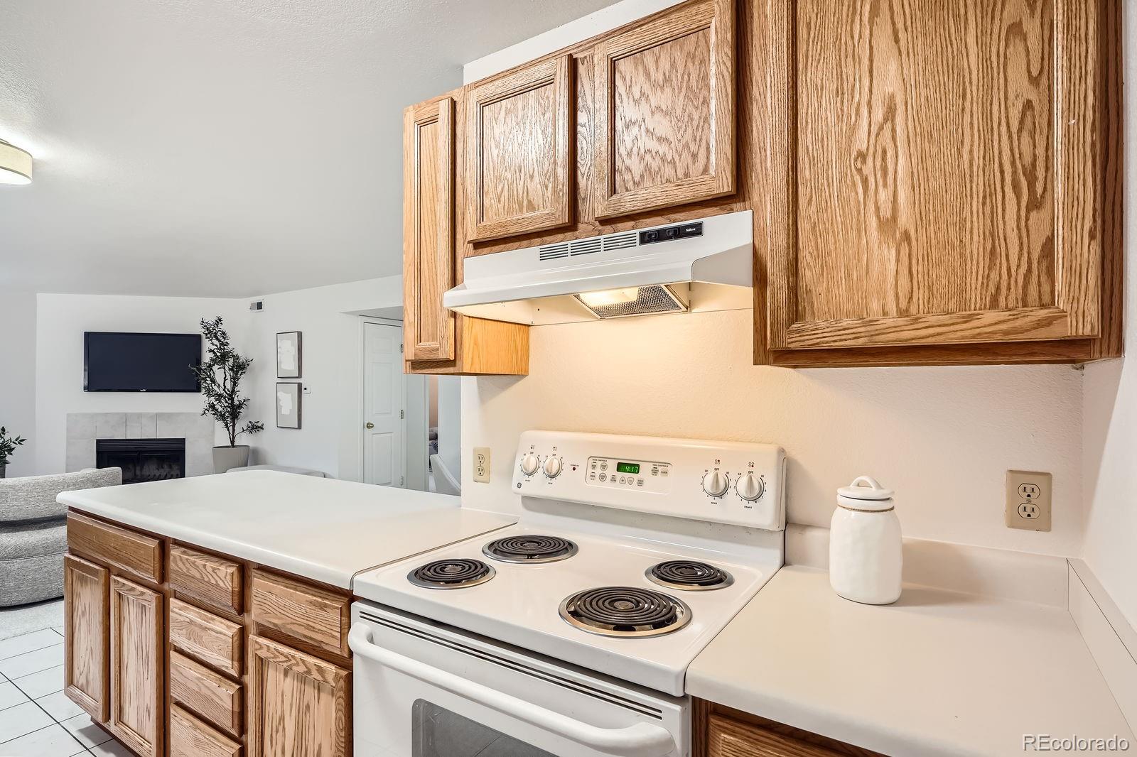 MLS Image #5 for 13093 w cedar drive,lakewood, Colorado