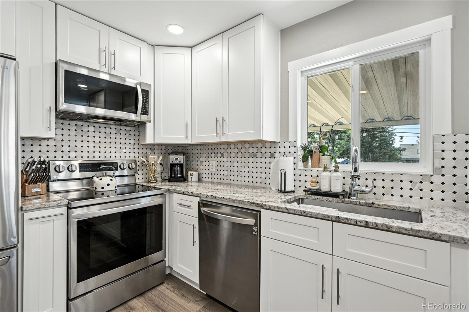 MLS Image #9 for 2714 s raleigh street,denver, Colorado