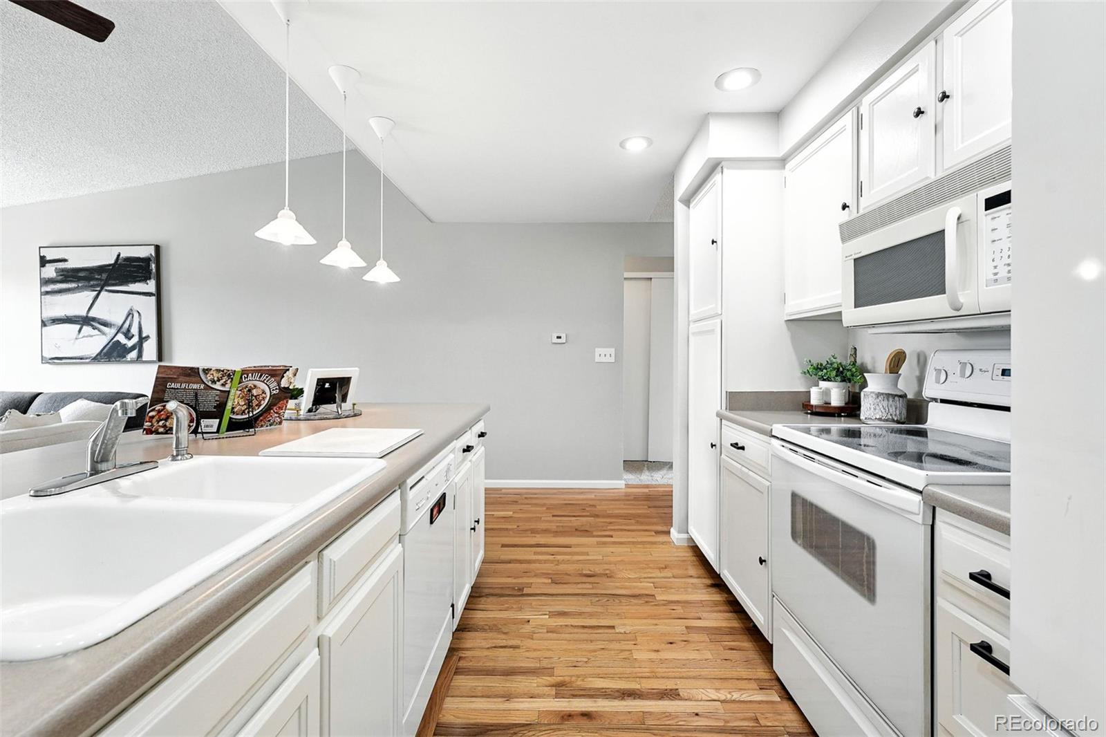 MLS Image #20 for 4151 s andes way,aurora, Colorado