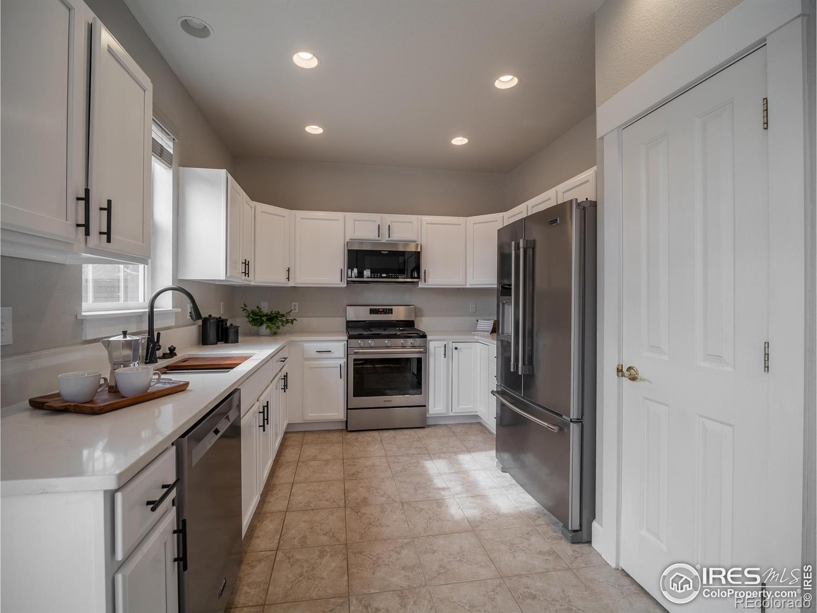 MLS Image #11 for 2946  shoshone trail,lafayette, Colorado