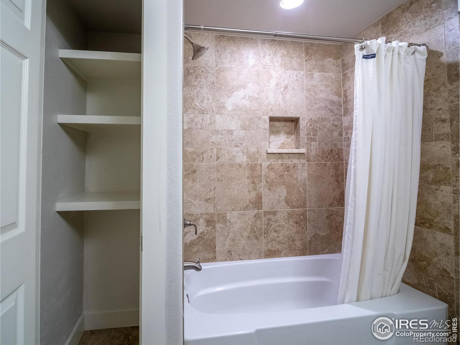 MLS Image #32 for 2946  shoshone trail,lafayette, Colorado