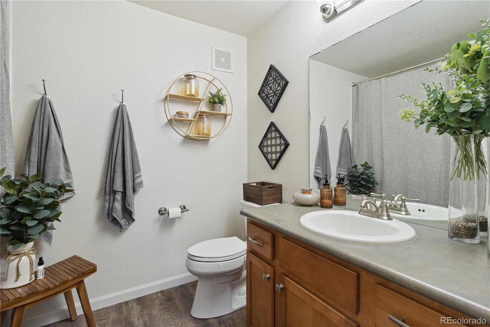 MLS Image #13 for 23376 e 5th place,aurora, Colorado