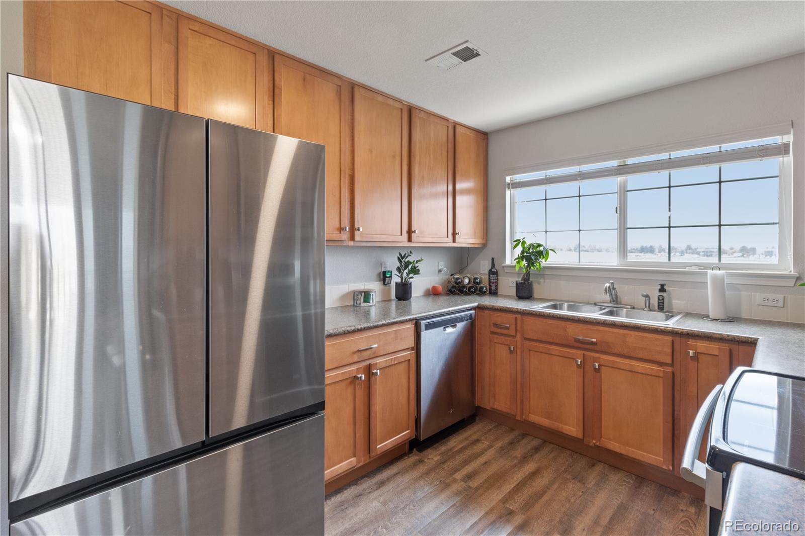 MLS Image #6 for 23376 e 5th place,aurora, Colorado