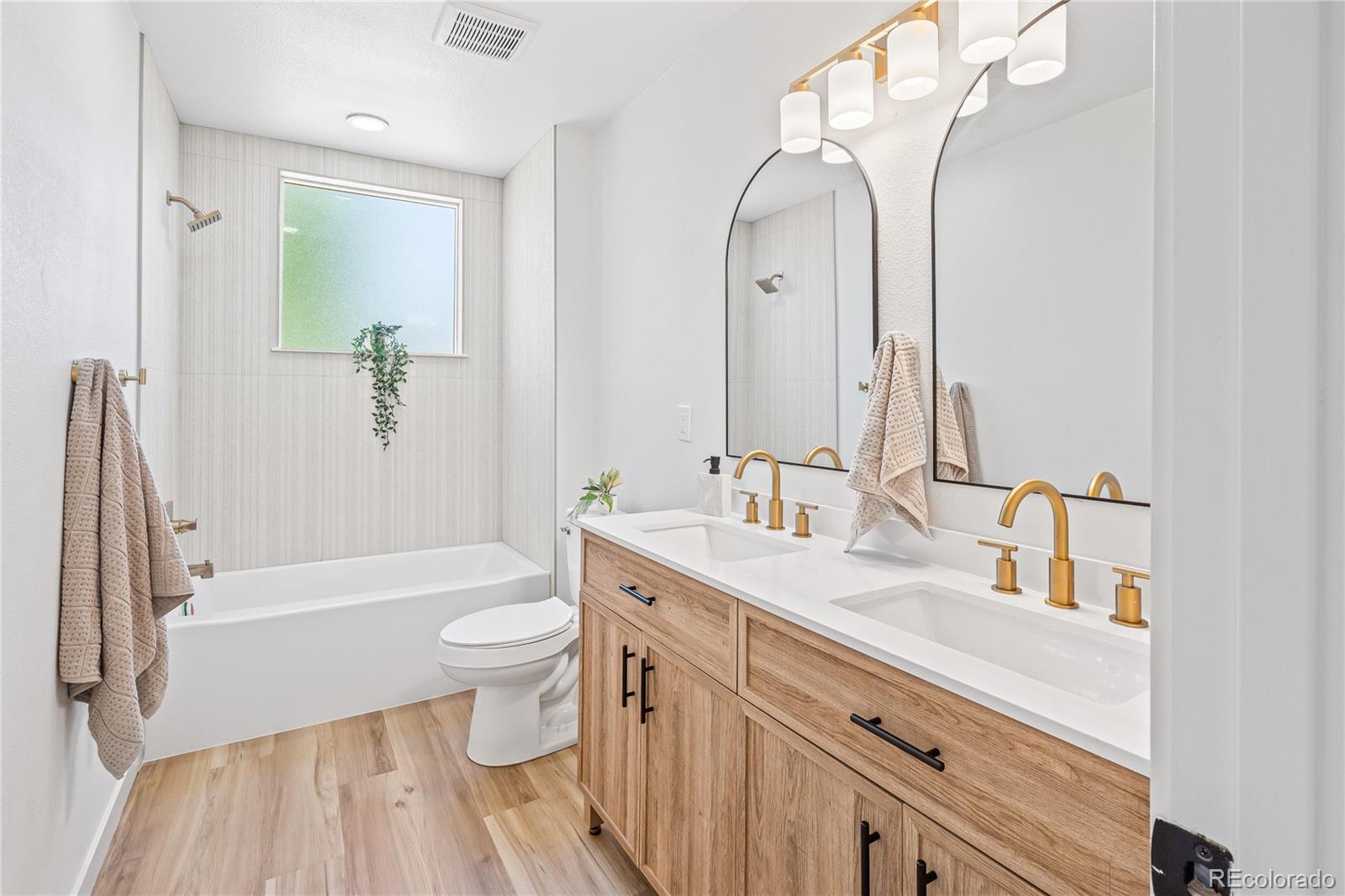 MLS Image #12 for 261  knox court,denver, Colorado