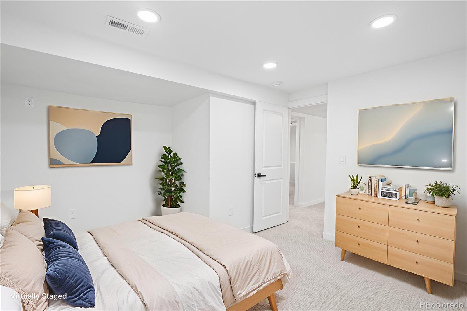 MLS Image #14 for 261  knox court,denver, Colorado