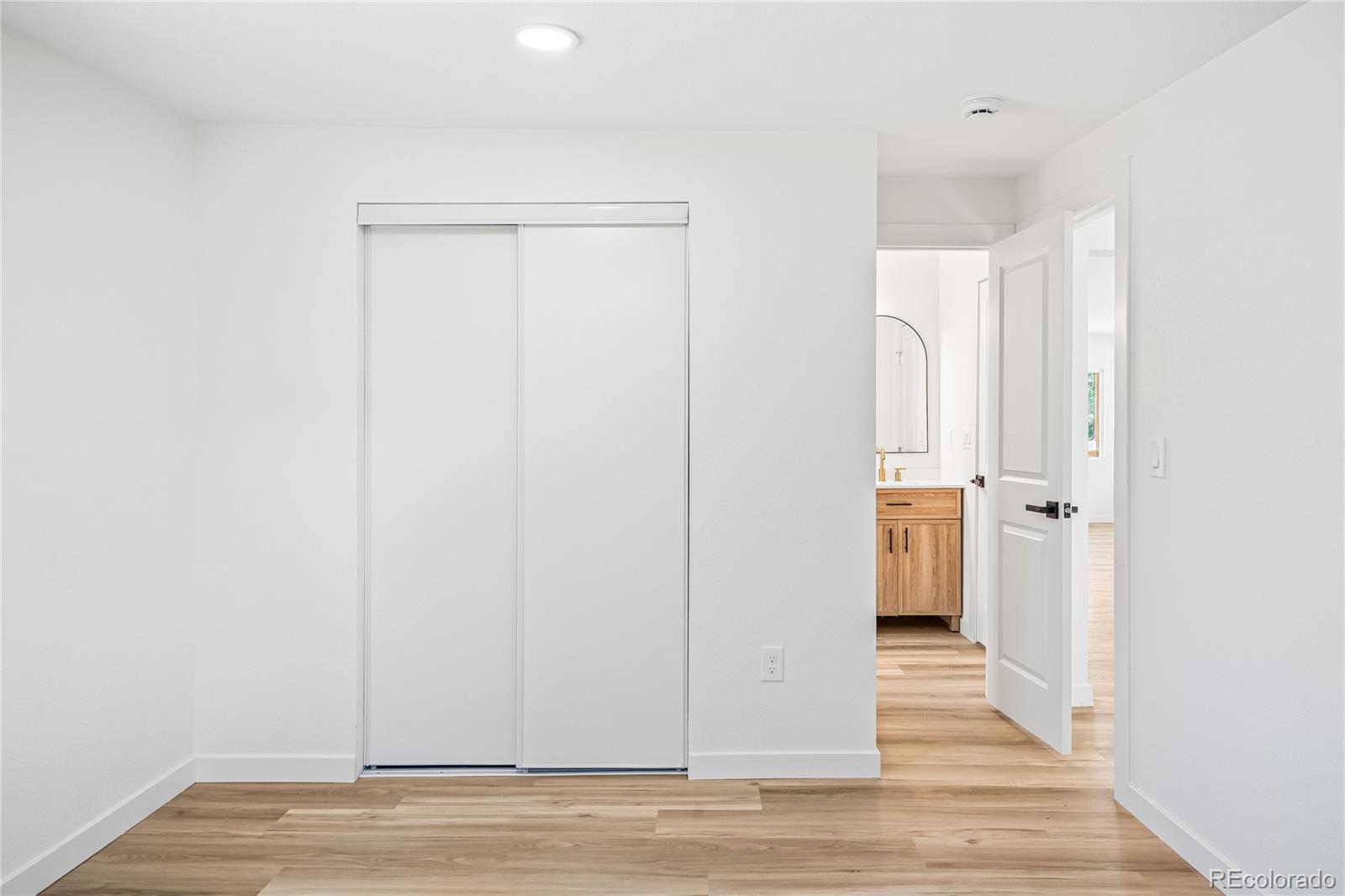 MLS Image #31 for 261  knox court,denver, Colorado