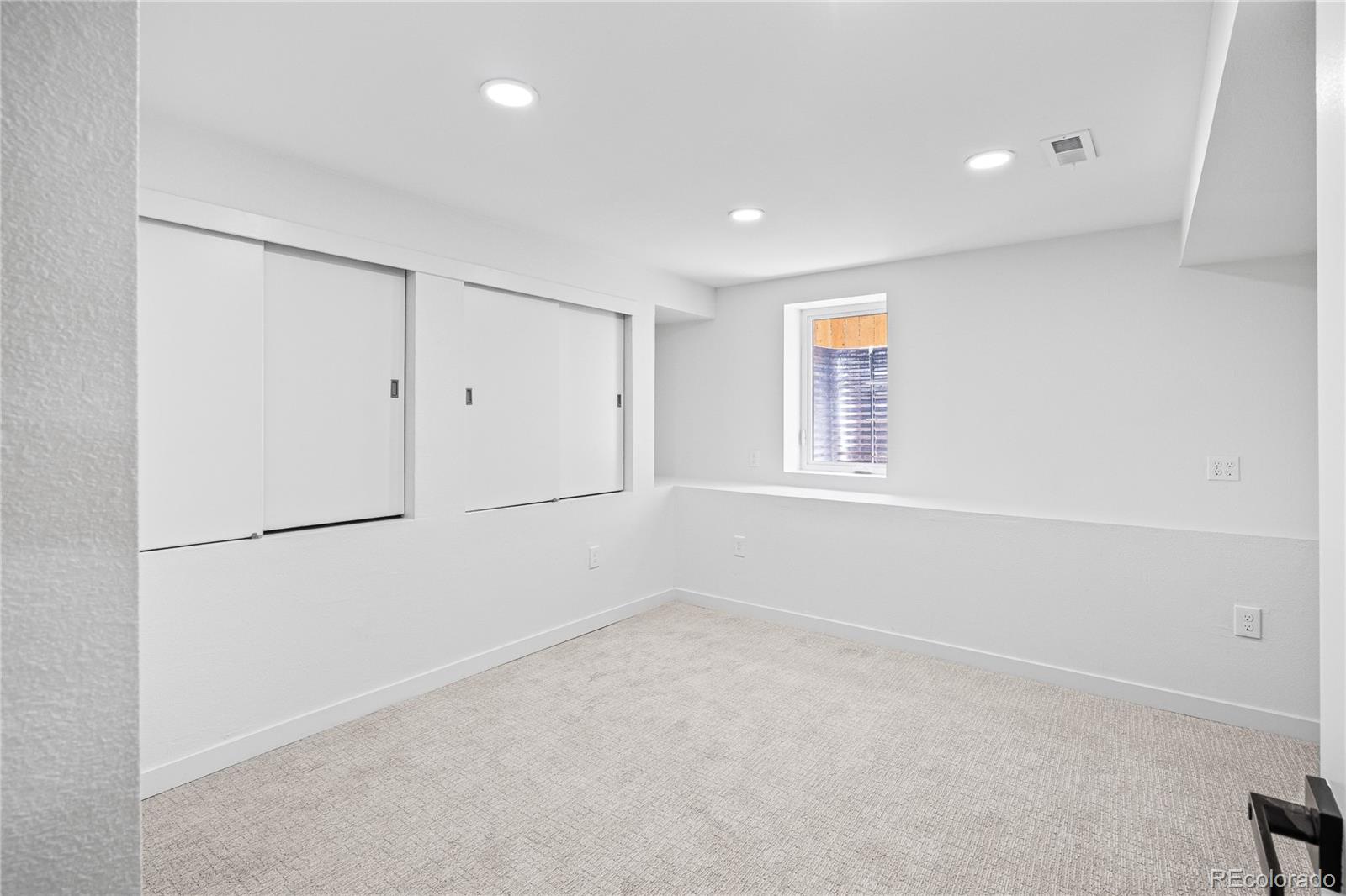 MLS Image #36 for 261  knox court,denver, Colorado