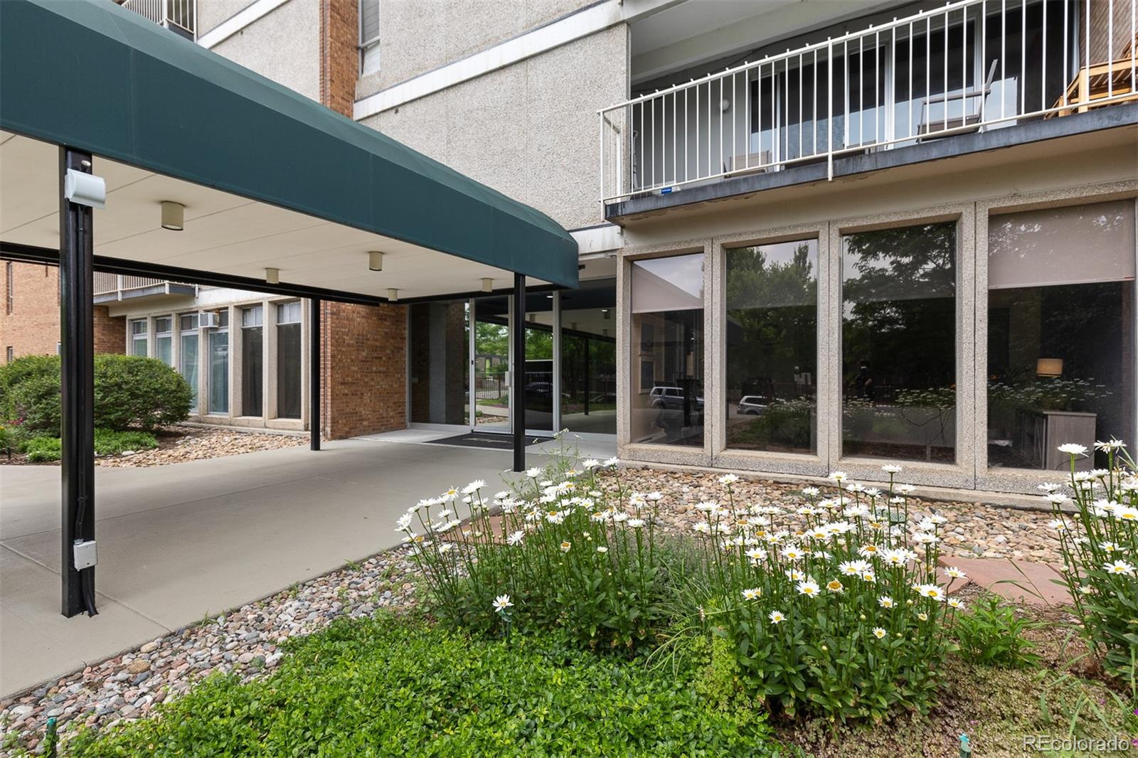 MLS Image #14 for 955  eudora street,denver, Colorado