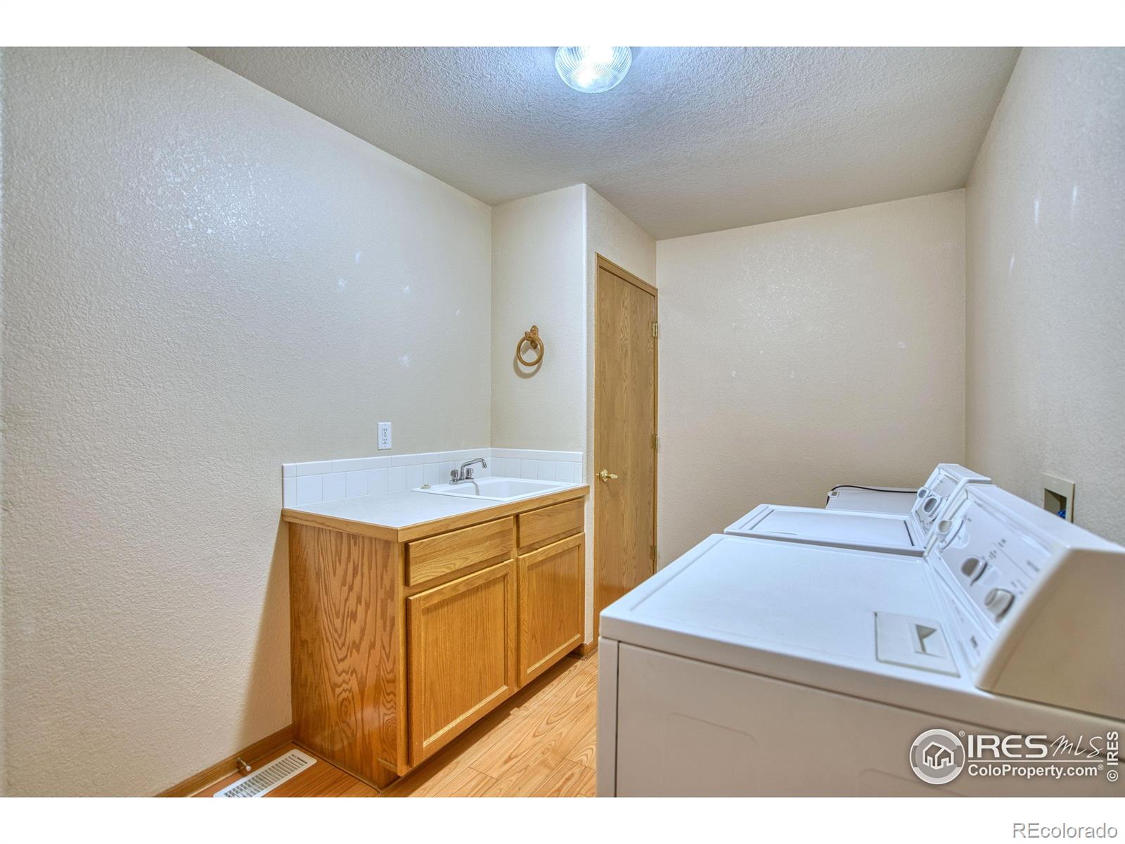 MLS Image #18 for 1816  cheyenne avenue,loveland, Colorado