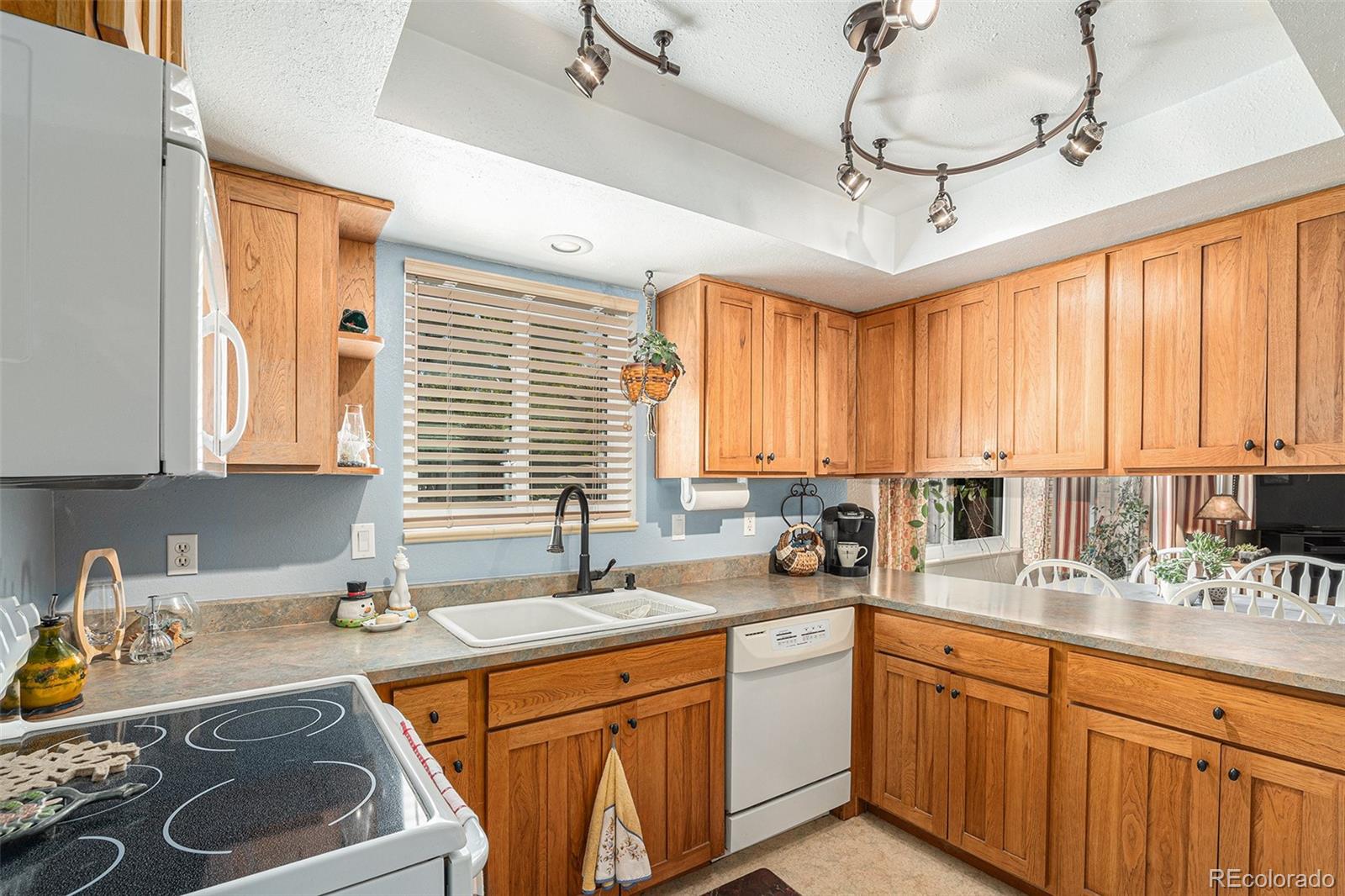 MLS Image #10 for 7622 e nassau avenue,denver, Colorado
