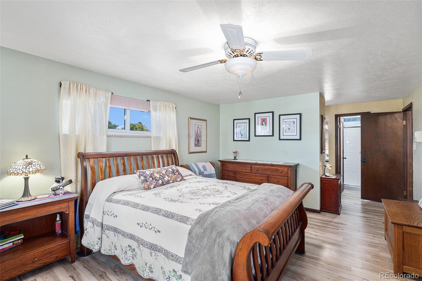 MLS Image #13 for 7622 e nassau avenue,denver, Colorado