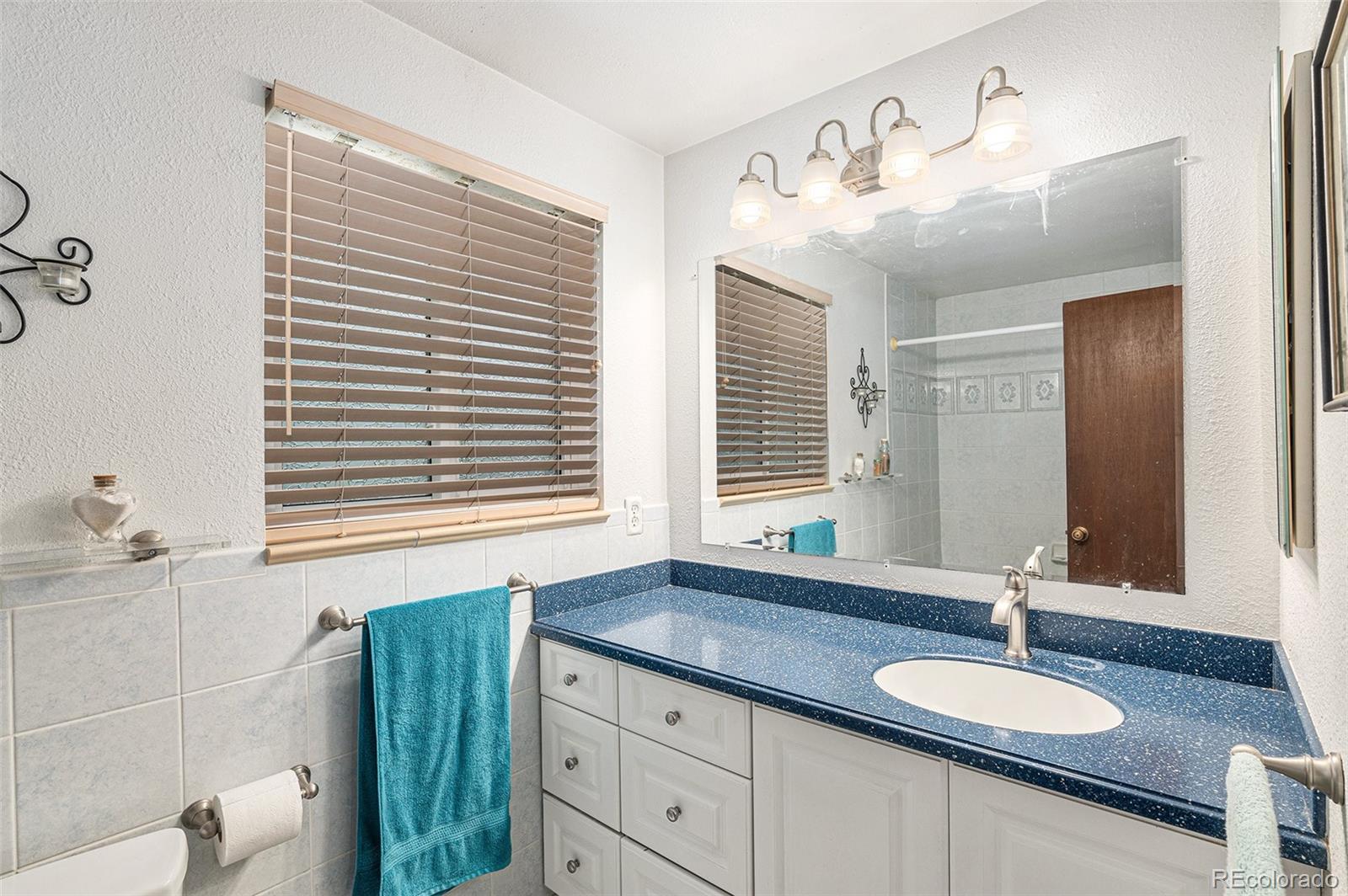 MLS Image #15 for 7622 e nassau avenue,denver, Colorado