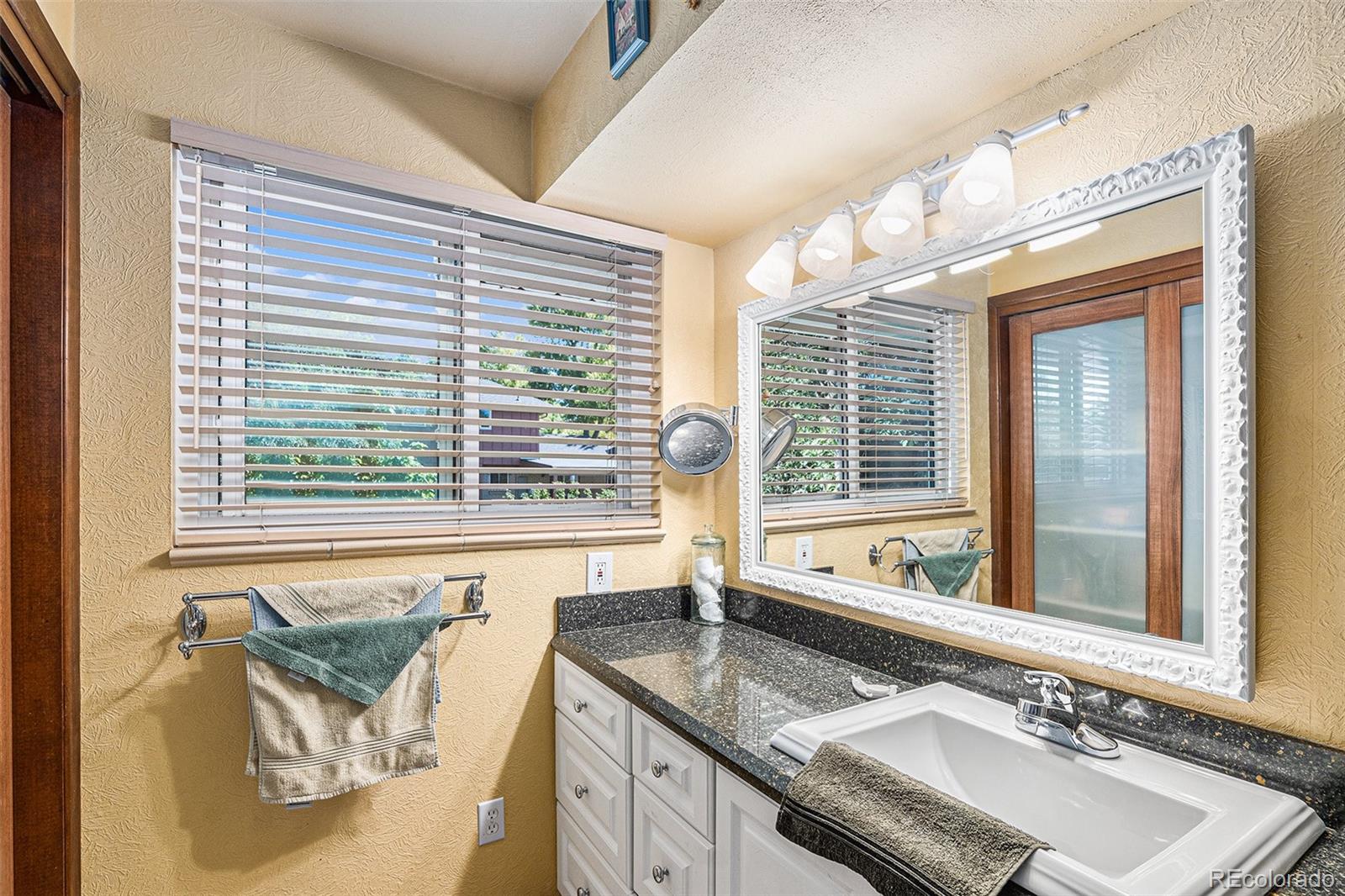 MLS Image #22 for 7622 e nassau avenue,denver, Colorado