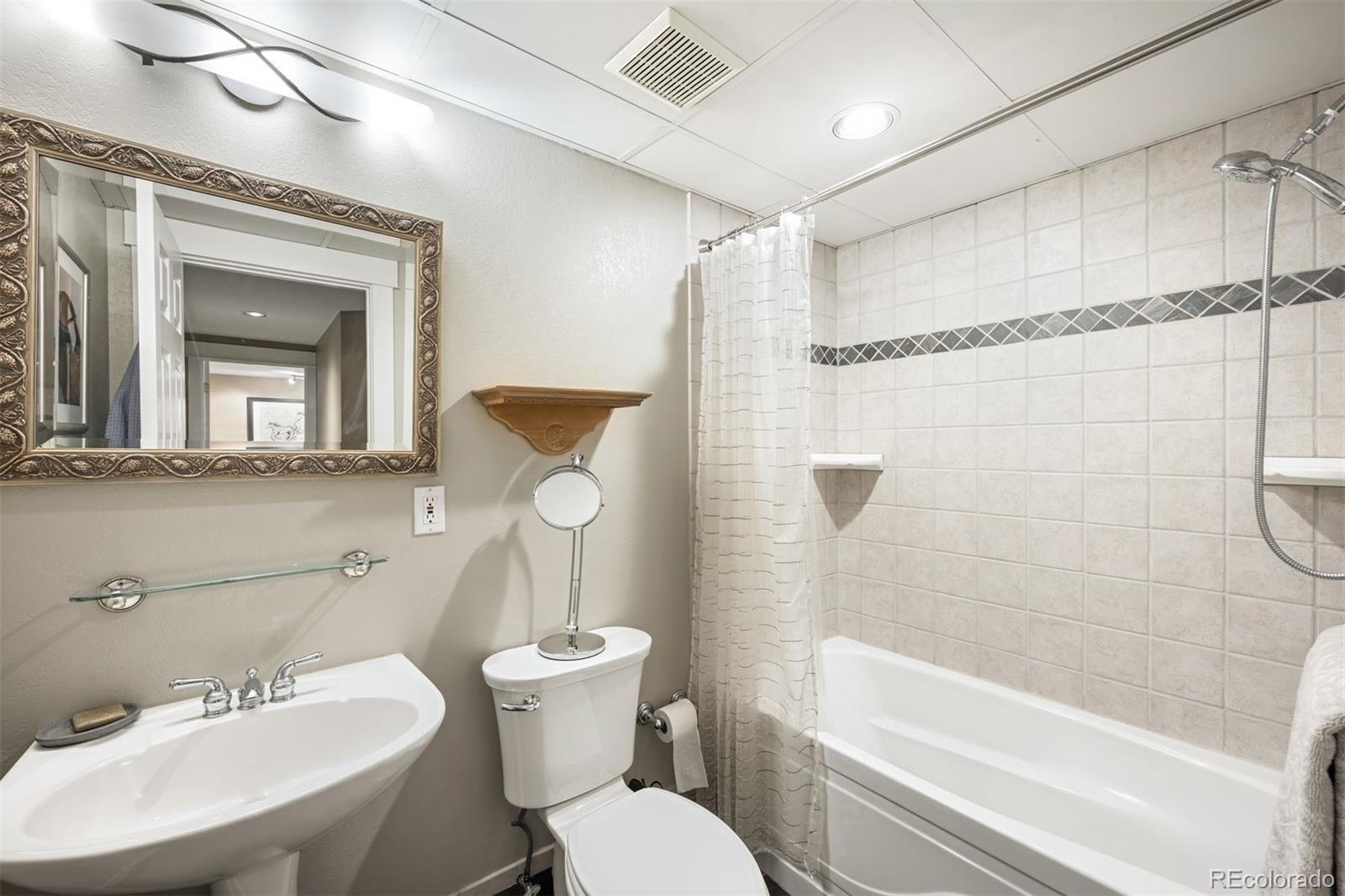 MLS Image #18 for 843  adams street,denver, Colorado