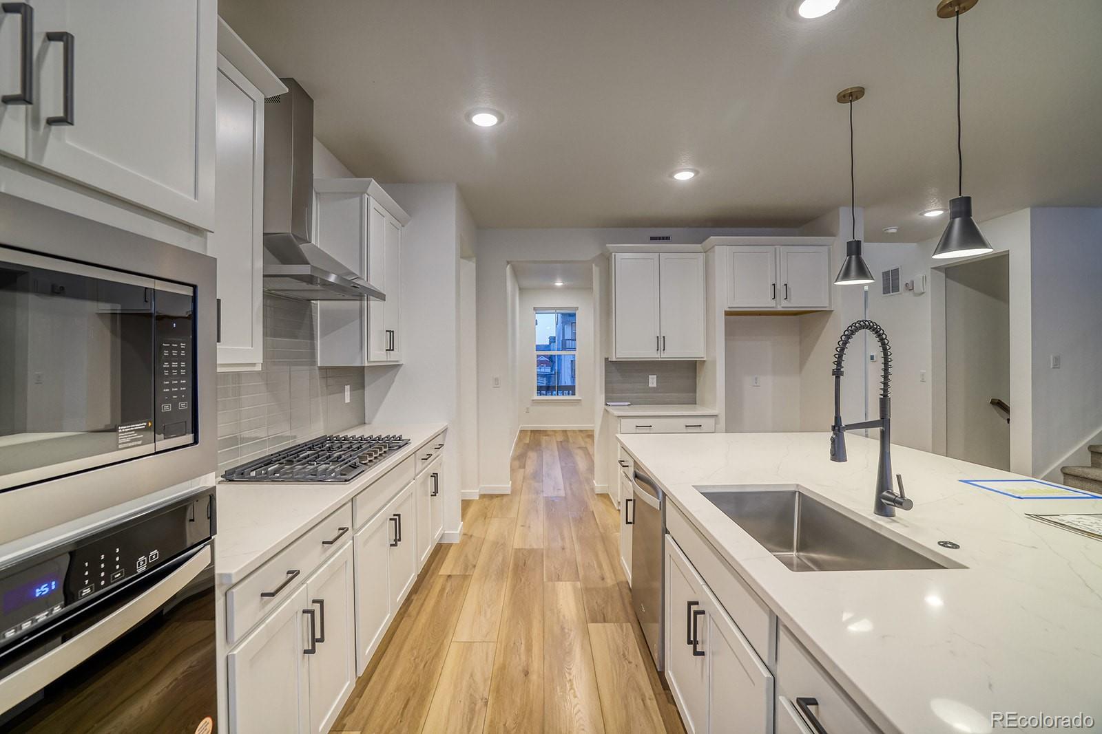 MLS Image #2 for 8465  silverton lane,littleton, Colorado