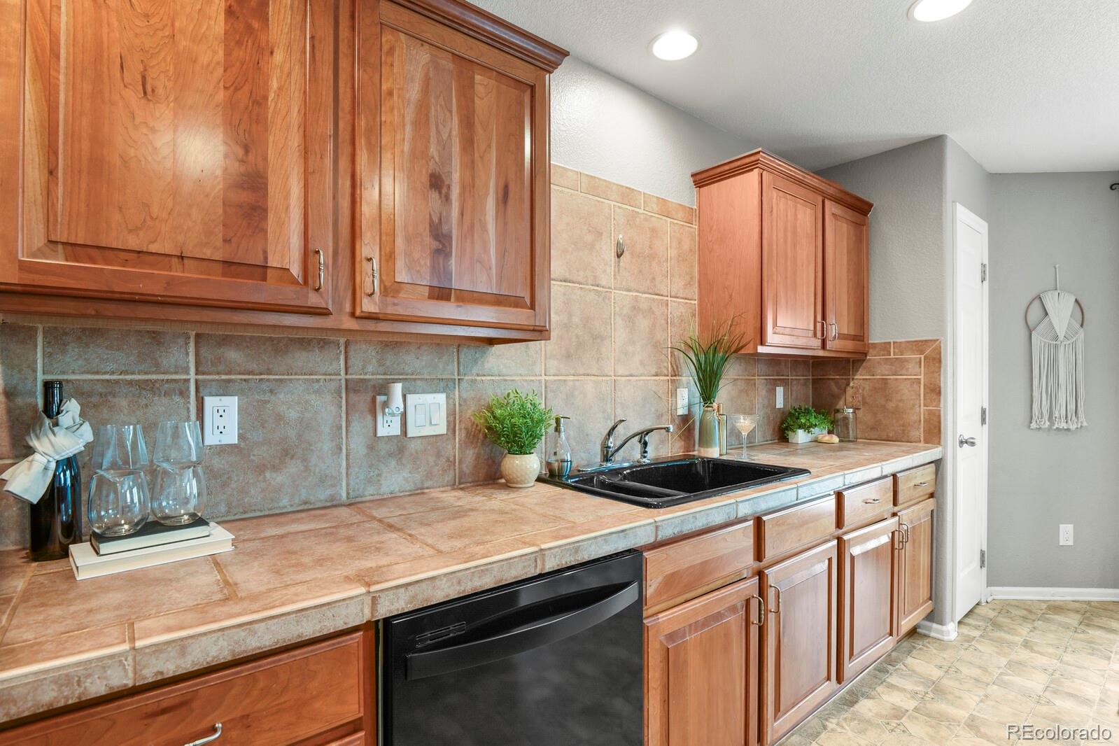 MLS Image #11 for 5453 s quatar court,aurora, Colorado