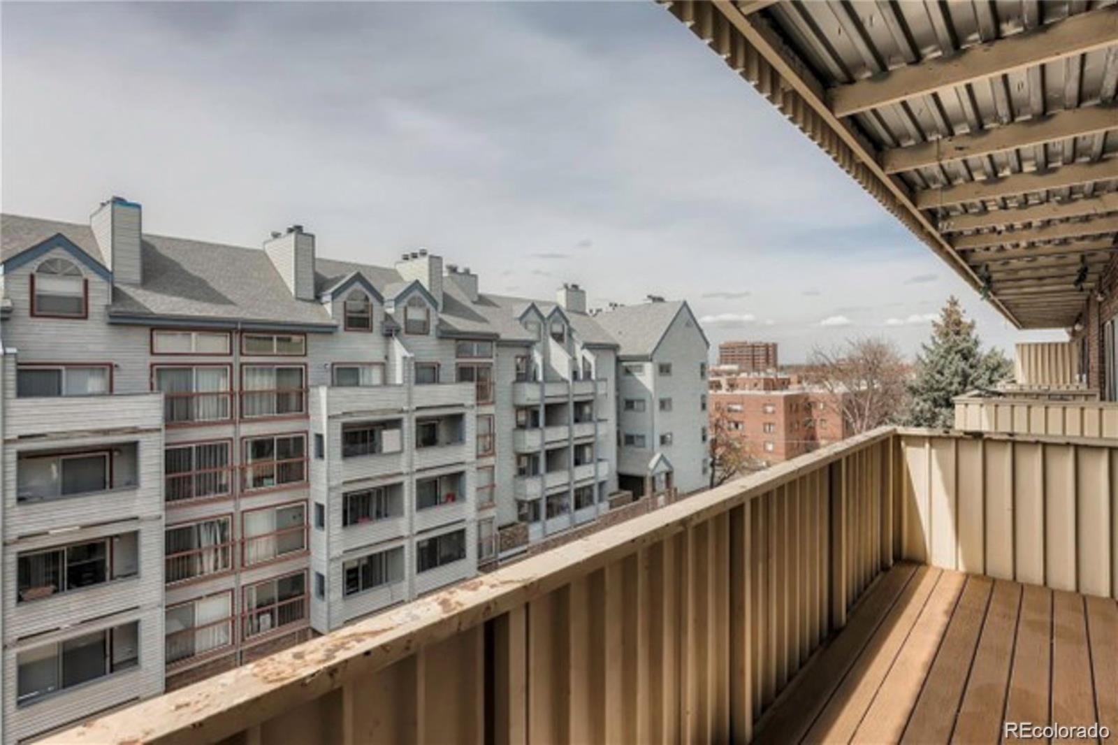 MLS Image #3 for 4110  hale parkway,denver, Colorado