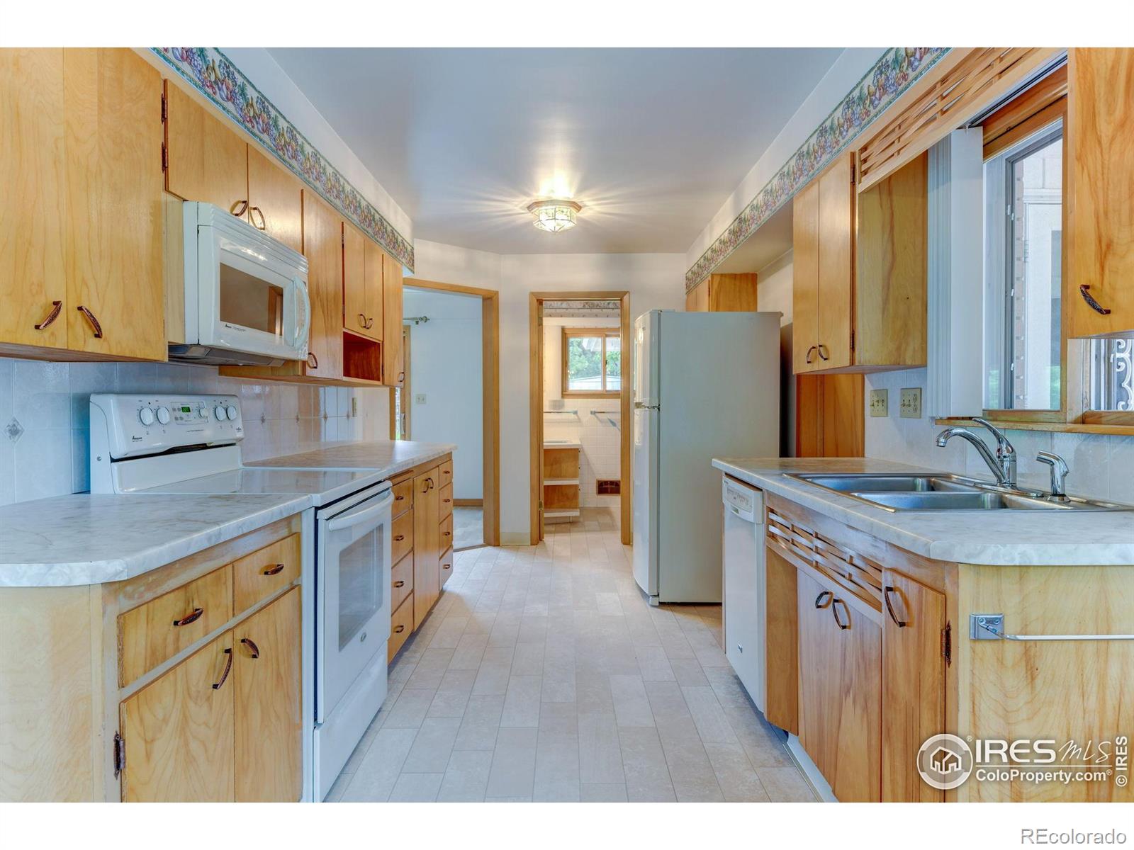 MLS Image #9 for 1217  cimmeron drive,loveland, Colorado