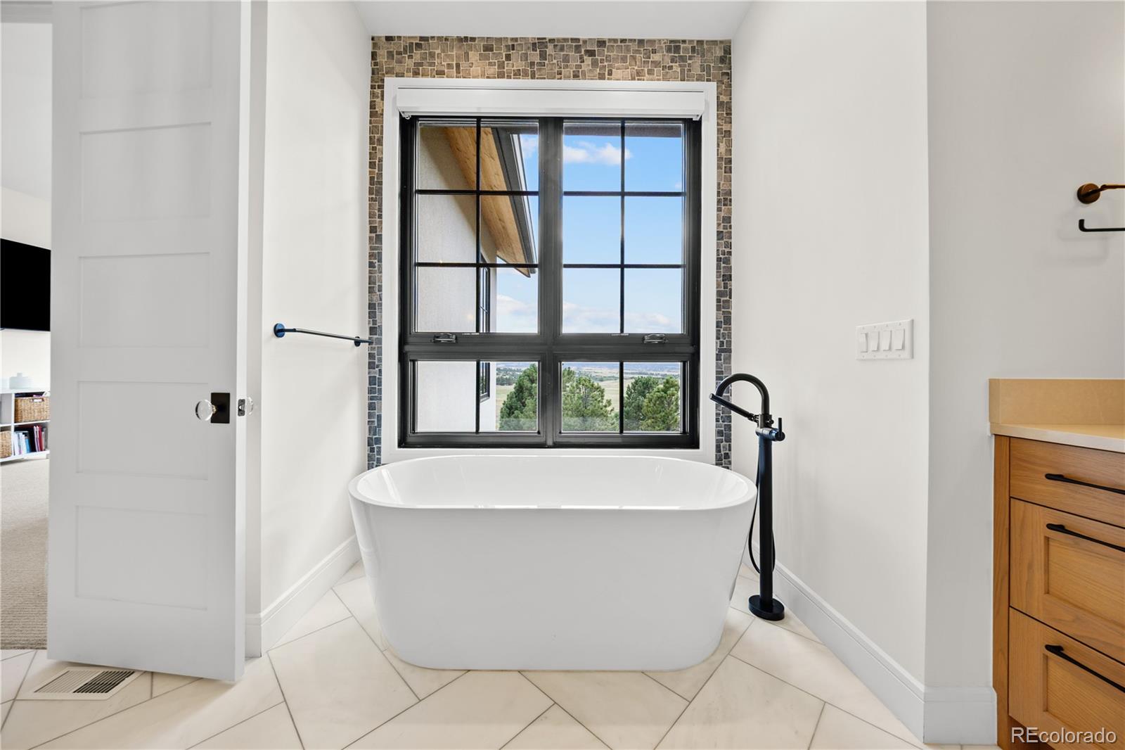 MLS Image #18 for 1136  castle pines drive,castle rock, Colorado