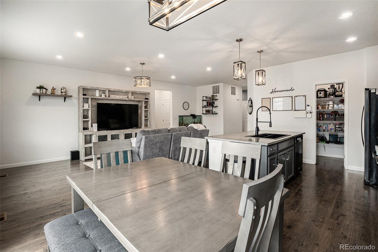 MLS Image #8 for 26787 e maple avenue,aurora, Colorado