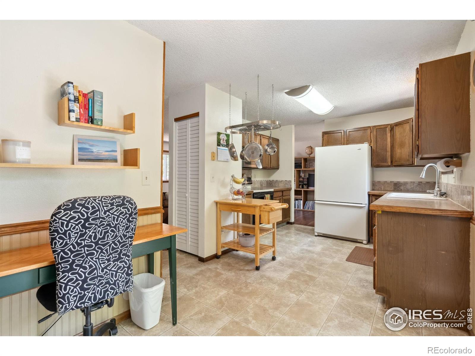 MLS Image #10 for 3907  conifer drive,loveland, Colorado
