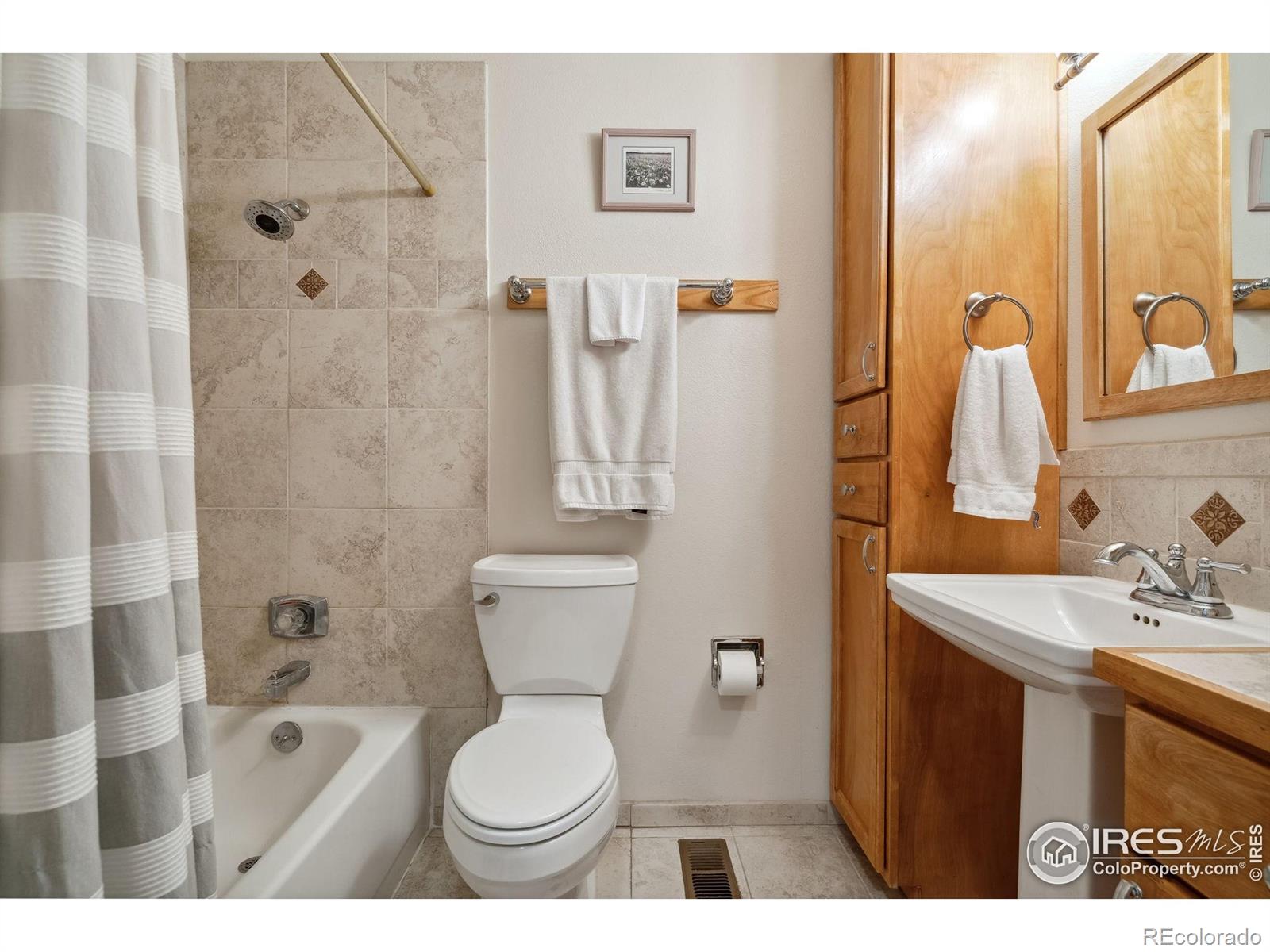 MLS Image #18 for 3907  conifer drive,loveland, Colorado