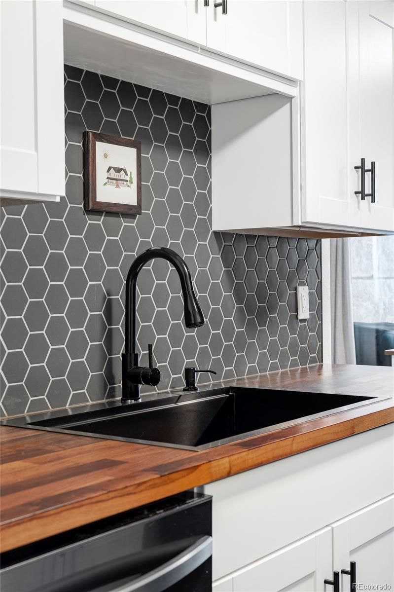 MLS Image #13 for 6400 s dayton street,englewood, Colorado