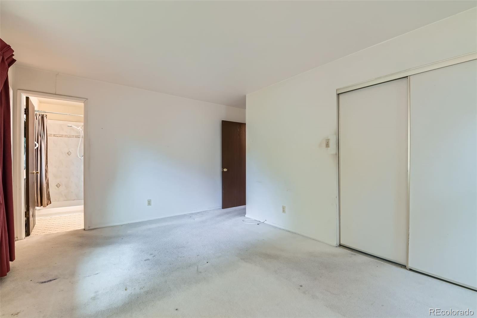 MLS Image #13 for 2122 s yank way,lakewood, Colorado