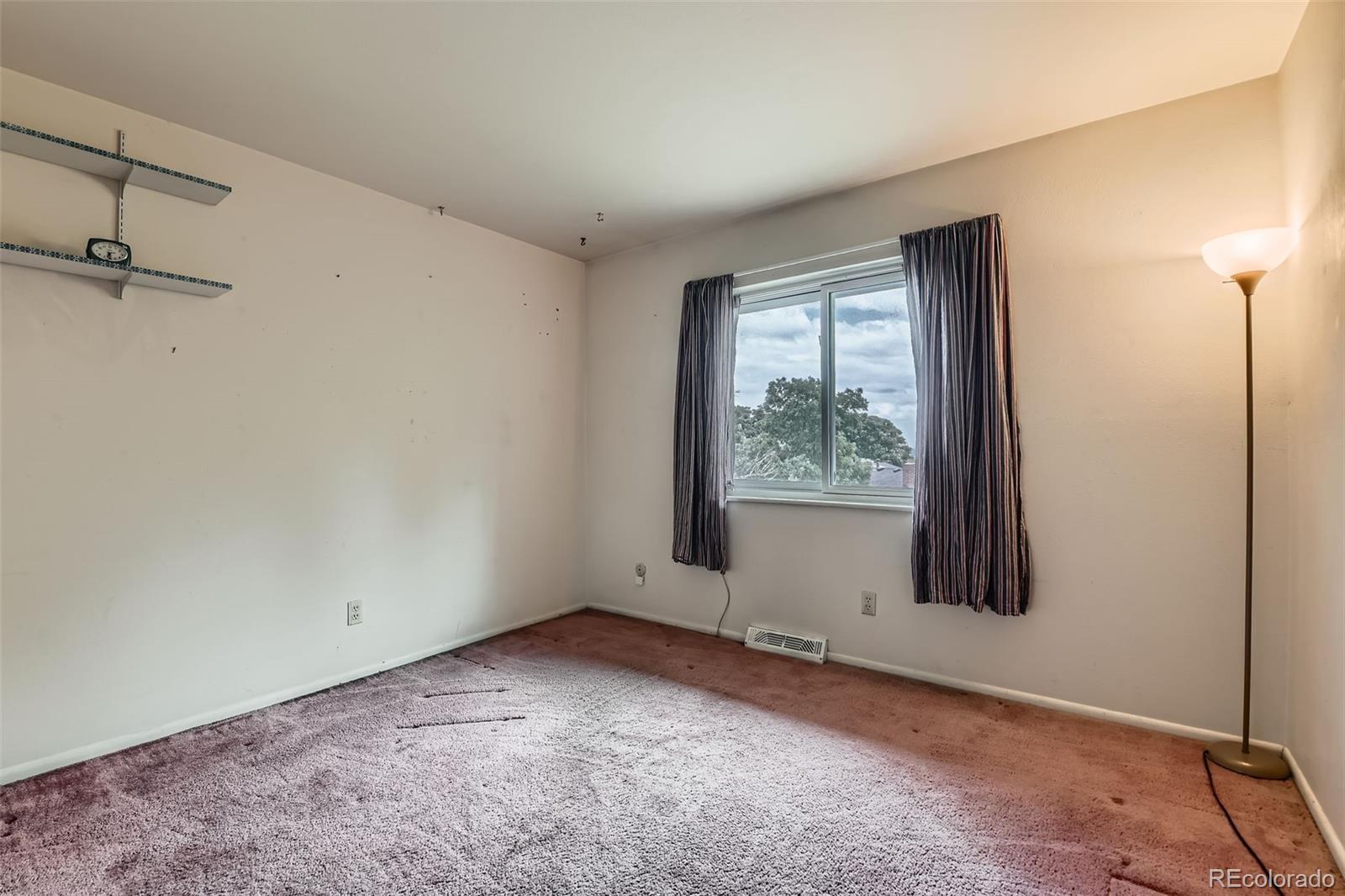 MLS Image #17 for 2122 s yank way,lakewood, Colorado