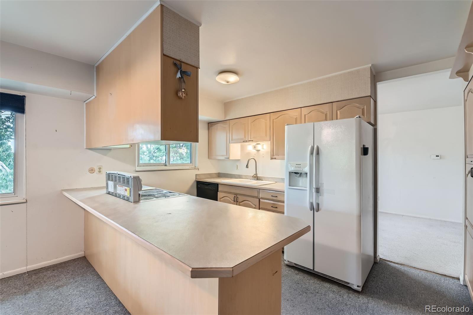 MLS Image #6 for 2122 s yank way,lakewood, Colorado