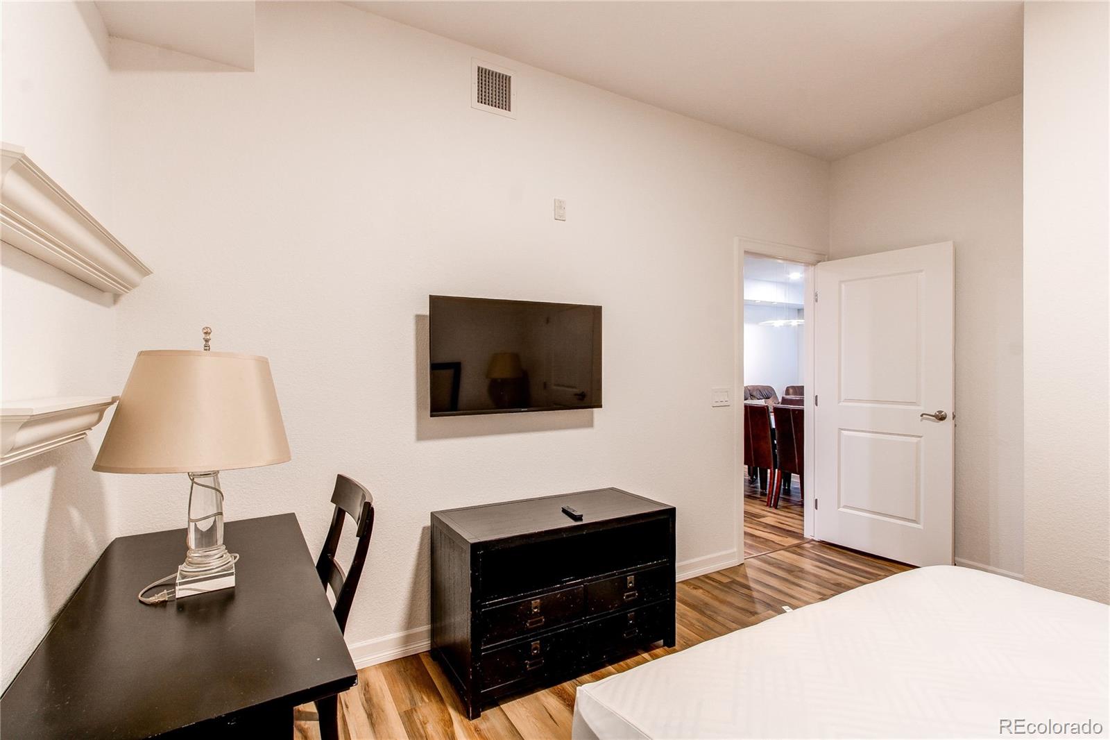 MLS Image #10 for 2200 s university boulevard,denver, Colorado