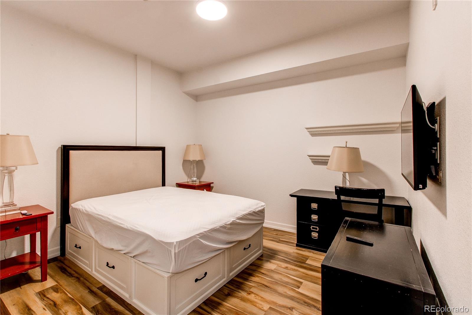 MLS Image #12 for 2200 s university boulevard,denver, Colorado