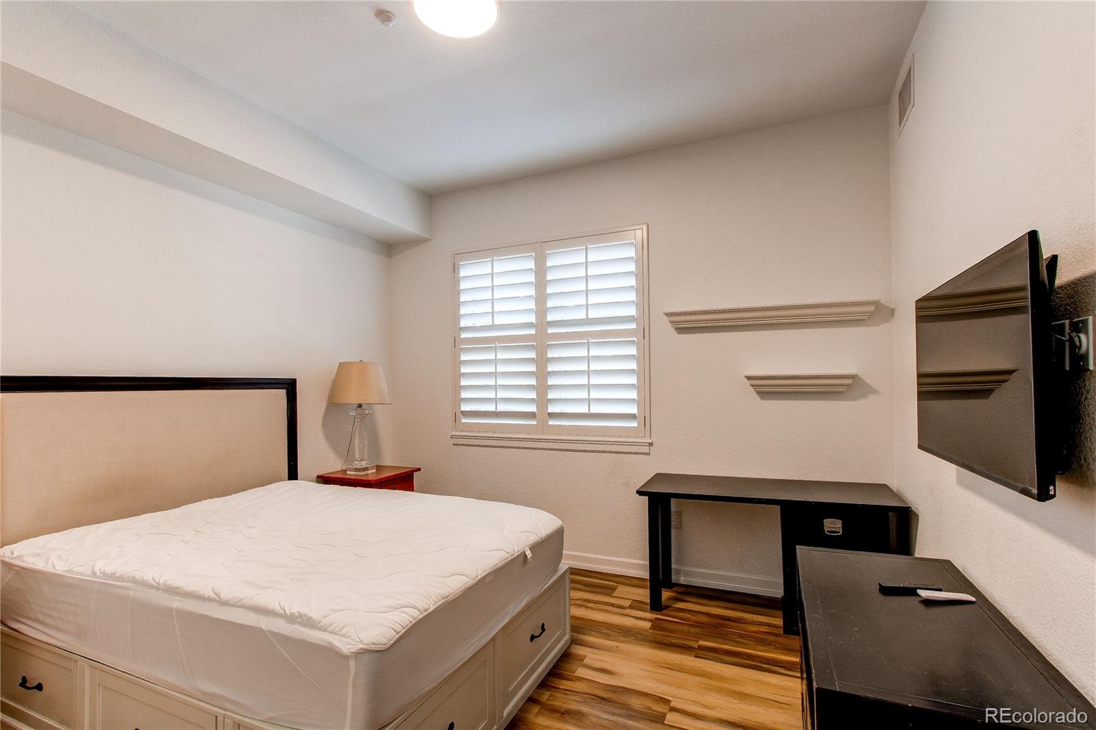 MLS Image #14 for 2200 s university boulevard,denver, Colorado