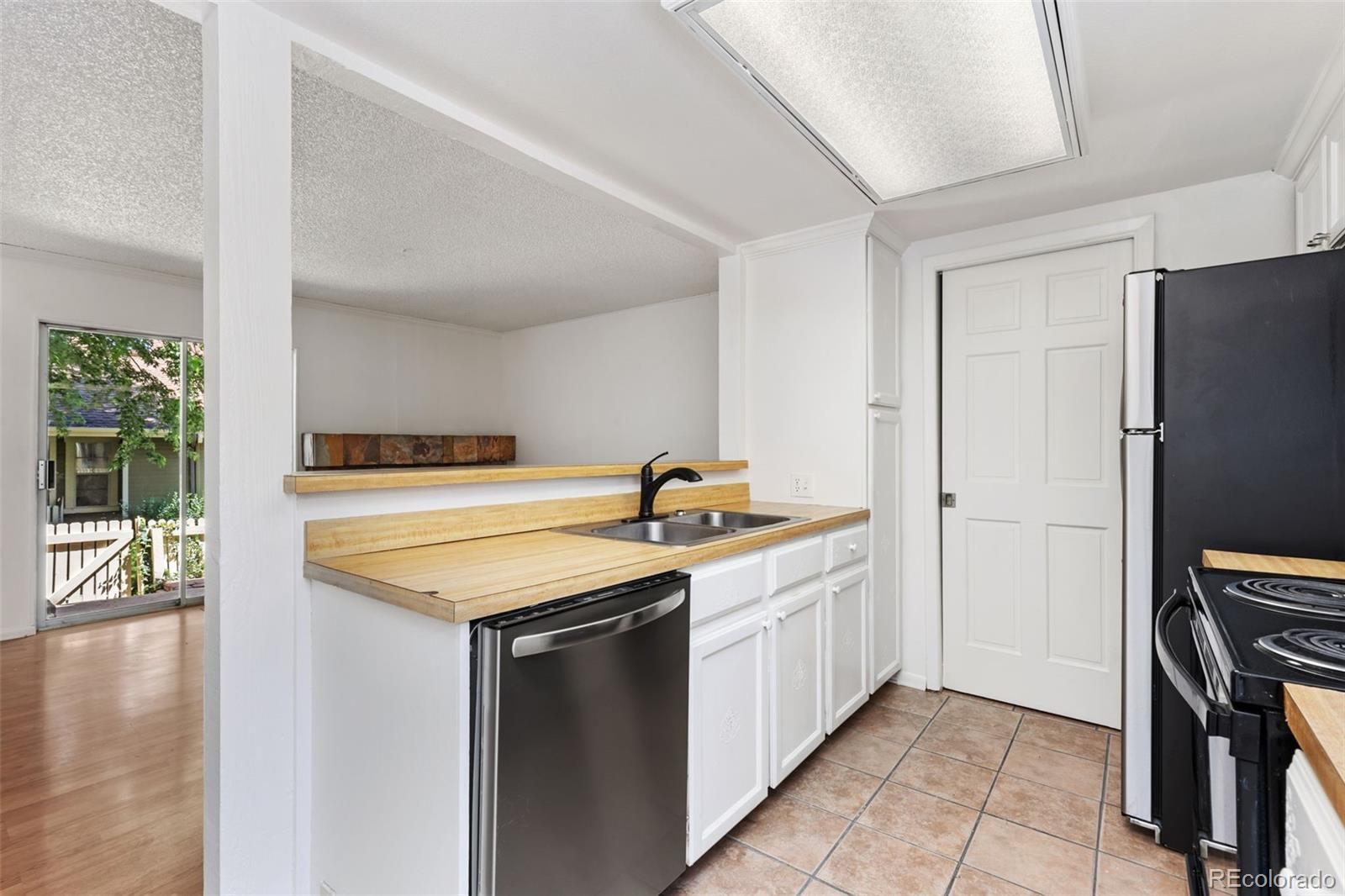 MLS Image #7 for 2013 s helena street b,aurora, Colorado
