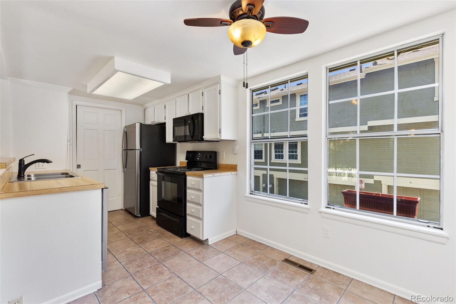 MLS Image #9 for 2013 s helena street b,aurora, Colorado