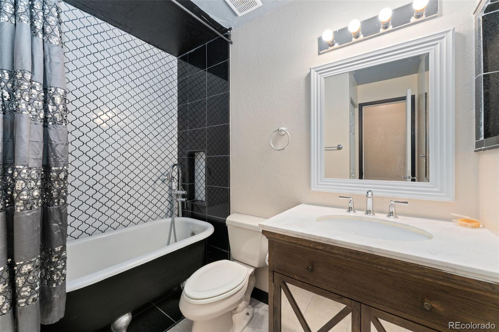 MLS Image #9 for 3600 s pierce street,denver, Colorado