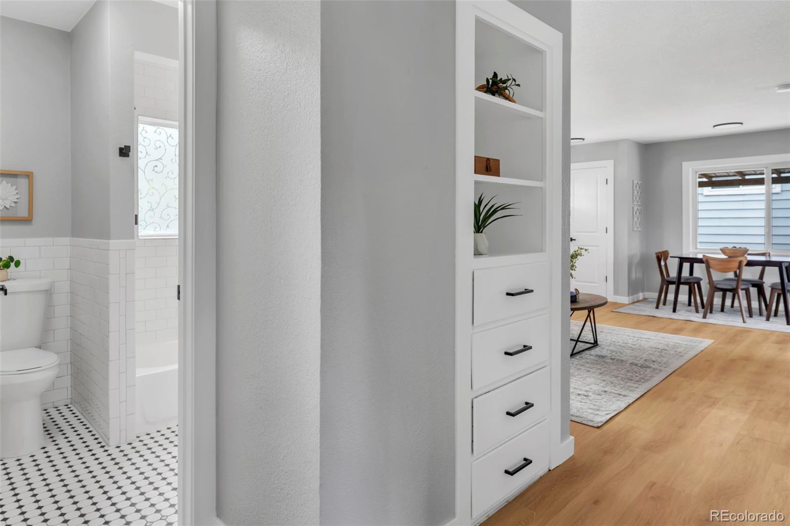 MLS Image #15 for 2735 s dahlia street,denver, Colorado