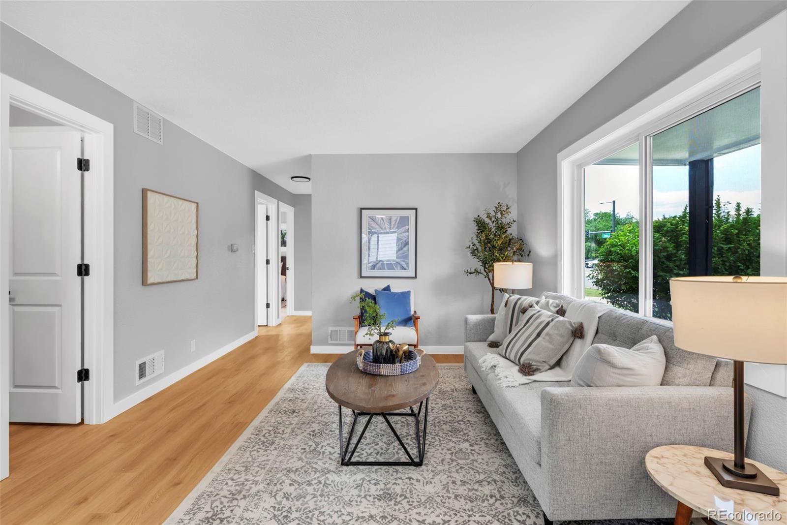 MLS Image #3 for 2735 s dahlia street,denver, Colorado