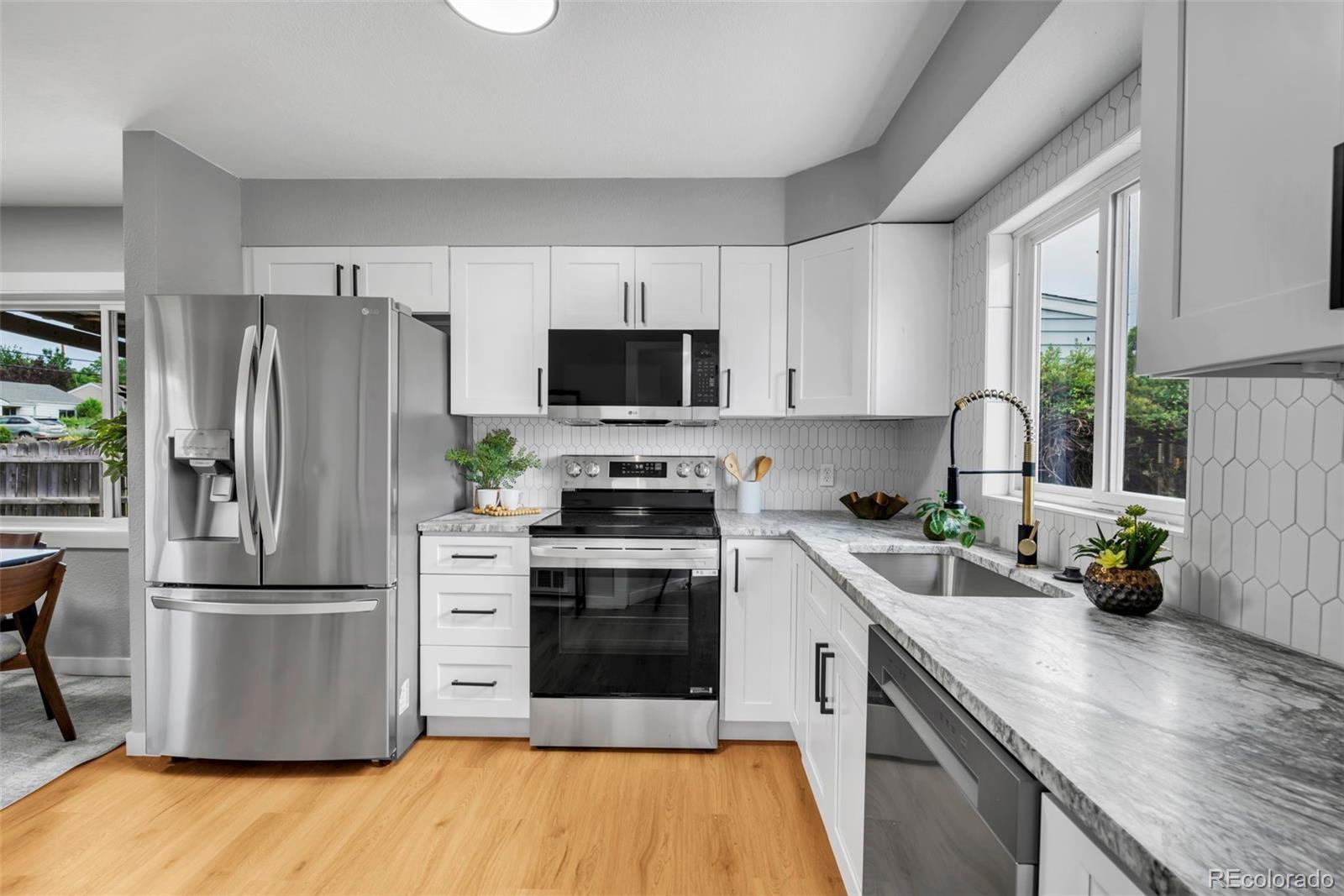 MLS Image #7 for 2735 s dahlia street,denver, Colorado