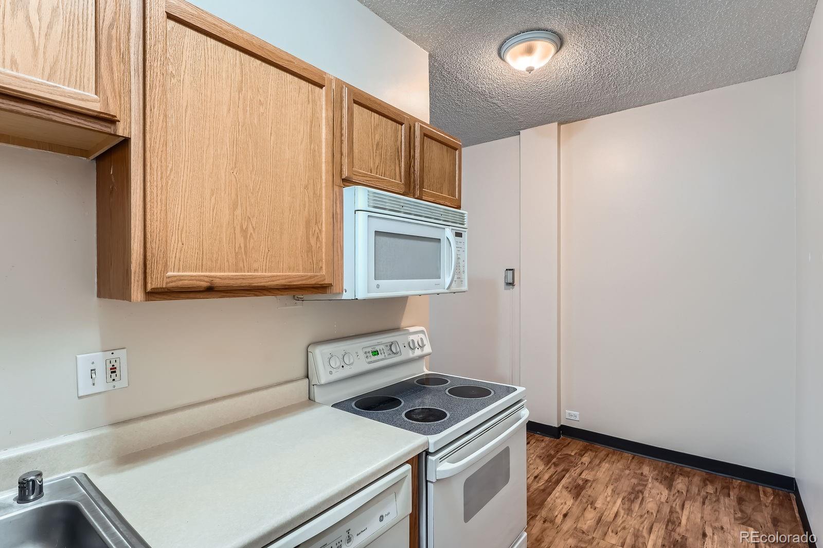 MLS Image #3 for 2225  buchtel boulevard,denver, Colorado