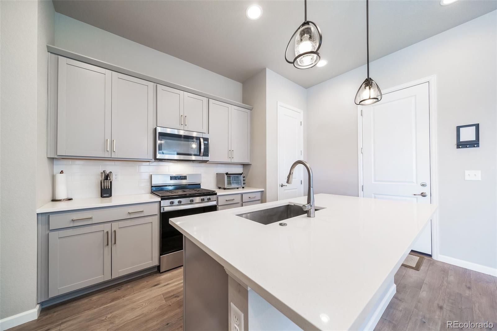 MLS Image #12 for 195  silver rock trail,castle rock, Colorado
