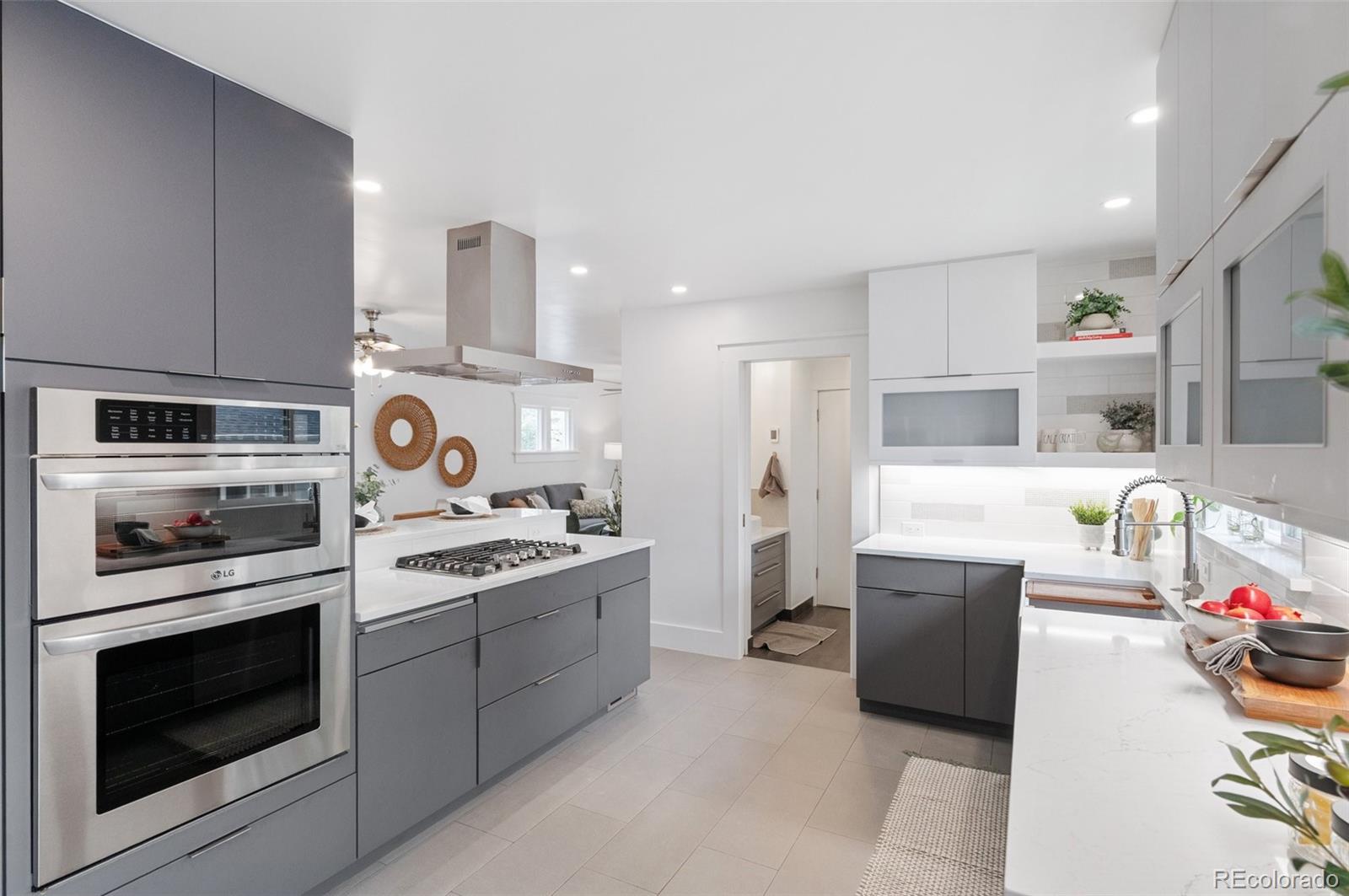 MLS Image #10 for 3052 s logan street,englewood, Colorado