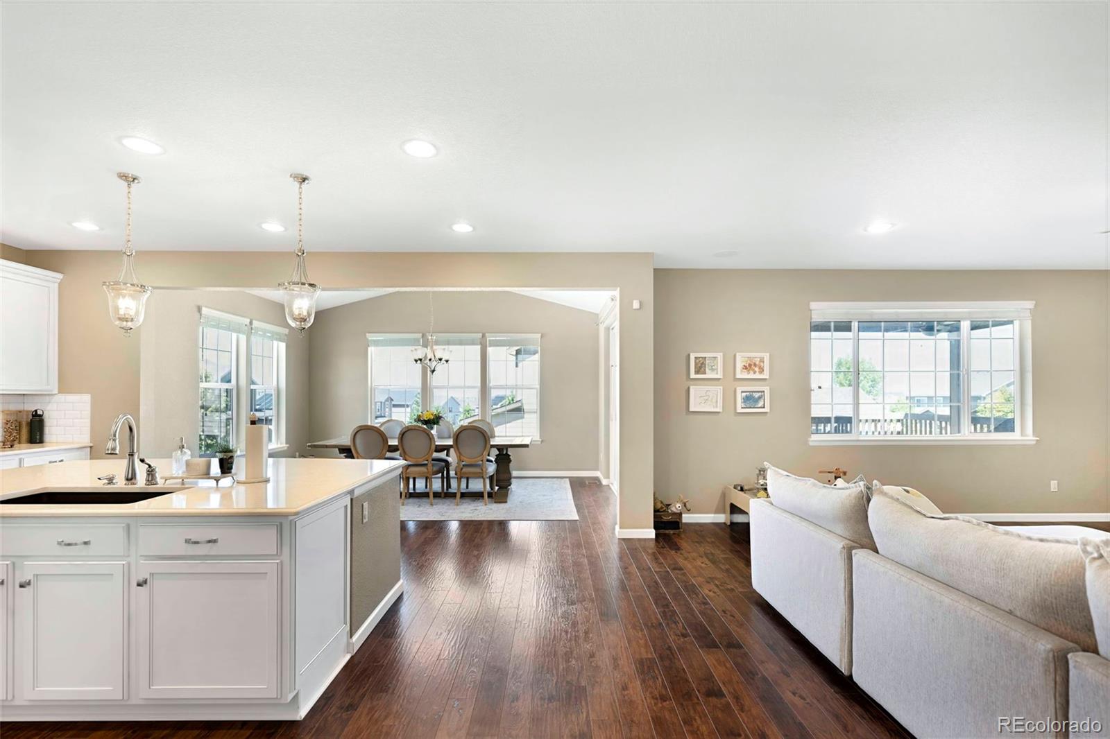 MLS Image #3 for 22891 e union circle,aurora, Colorado