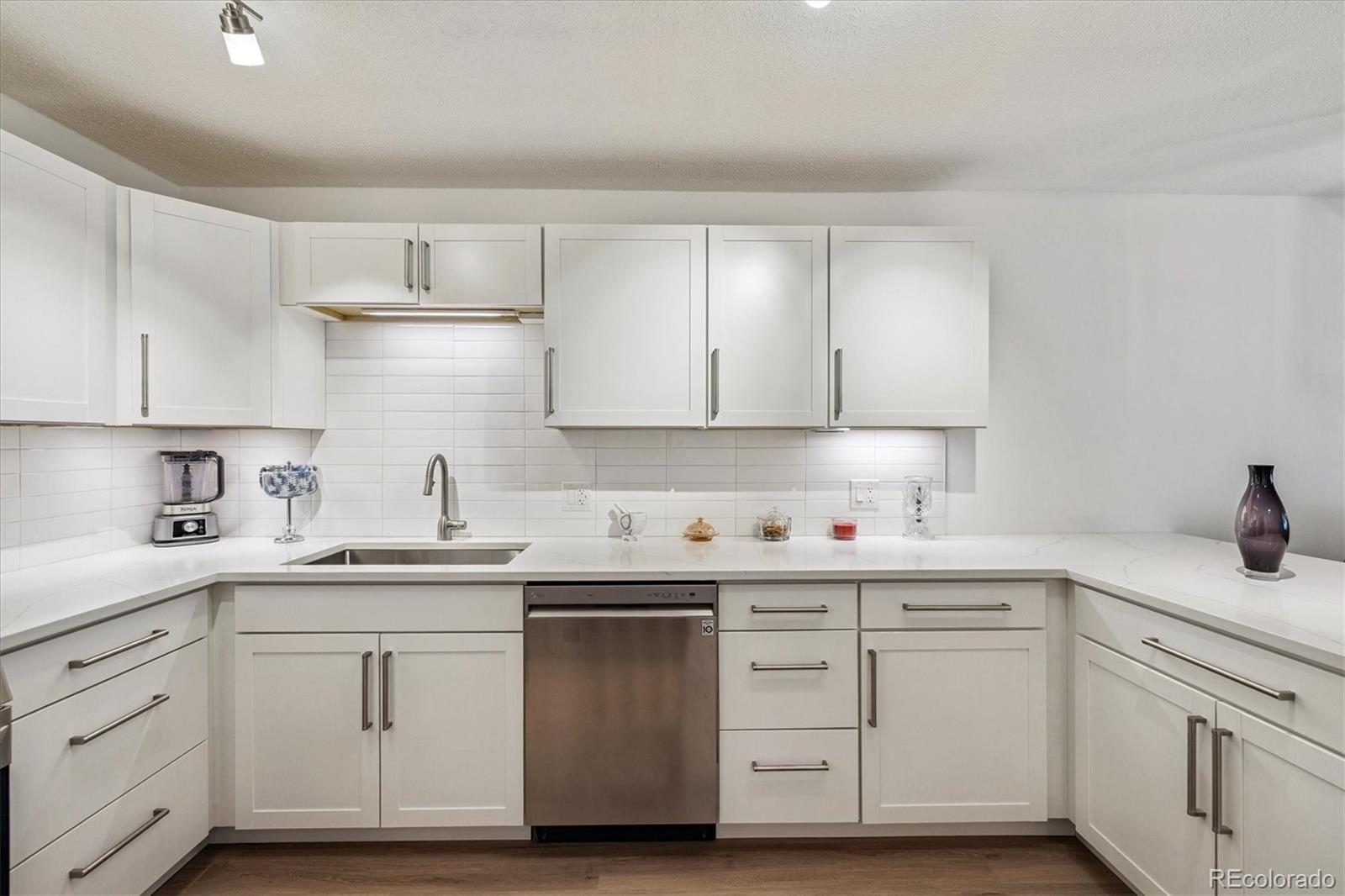 MLS Image #6 for 745 s alton way 11a,denver, Colorado