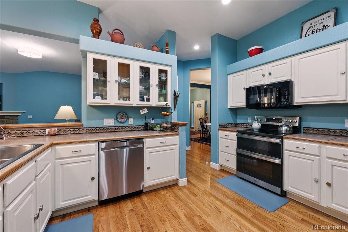 MLS Image #11 for 5584  calamity jane lane,colorado springs, Colorado